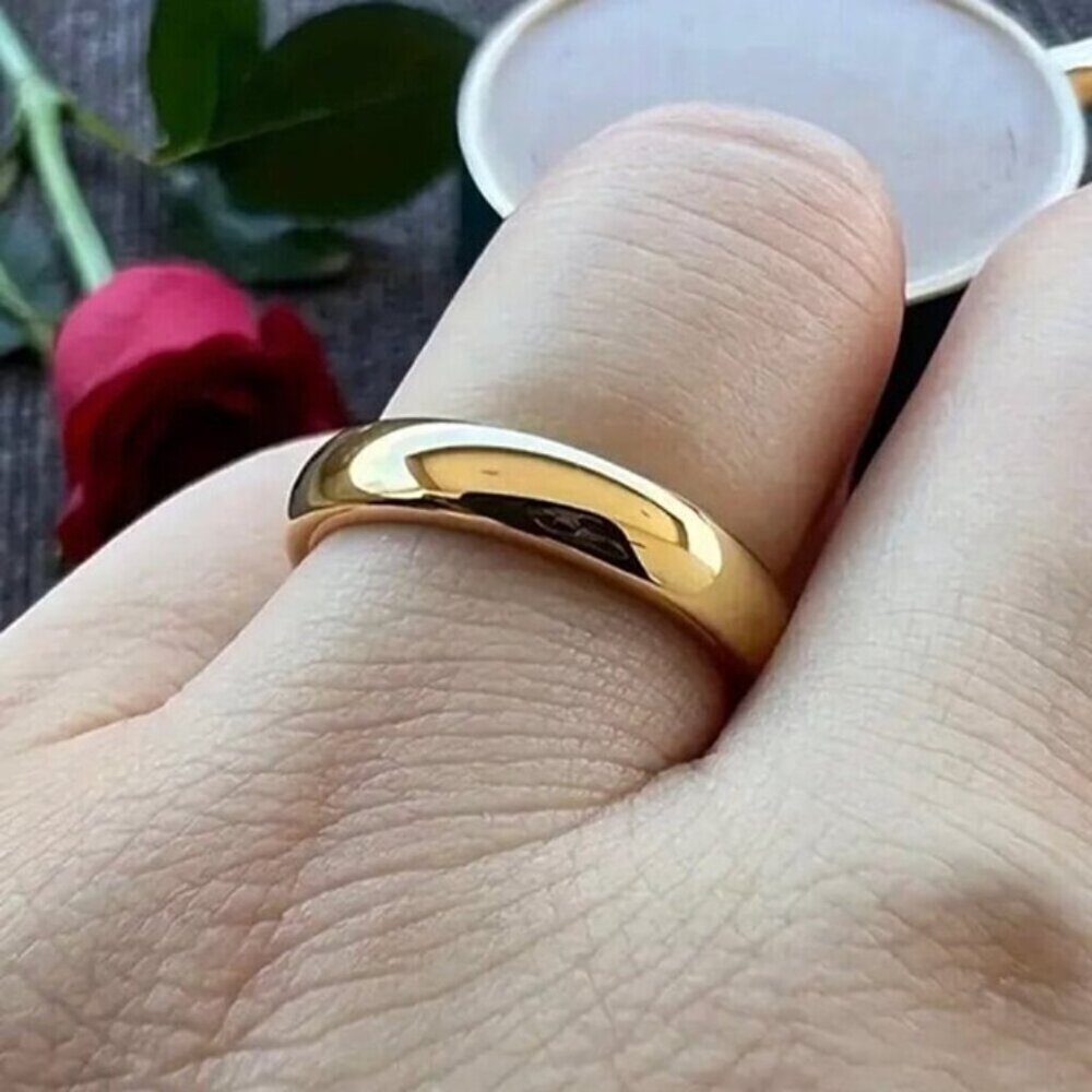 Gold Tungsten Ring Size 7 - Picture 4 of 4